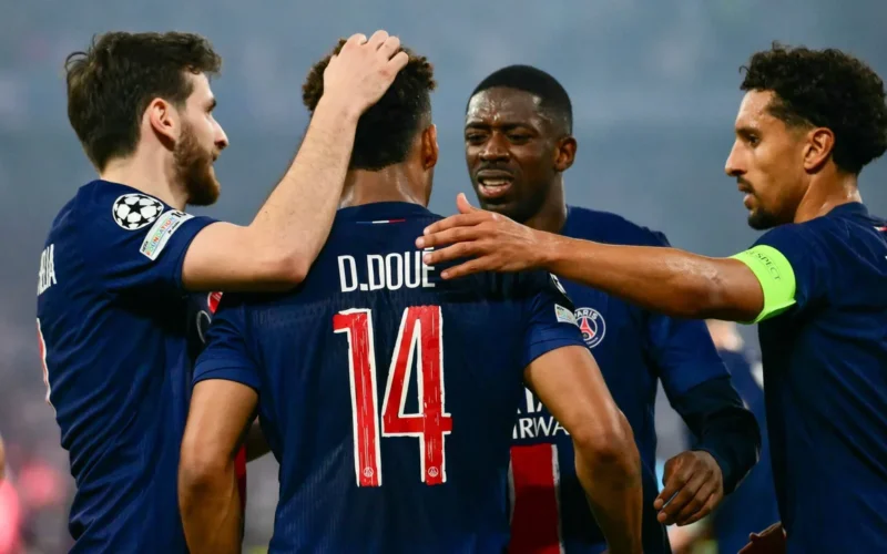 توتر في غرفة ملابس باريس سان جيرمان ومانشستر يونايتد يترقب الصفقة المرتقبة